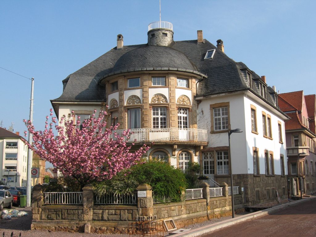 Haus aus der Gründerzeit/Landauer Ringstraßenarchitektur